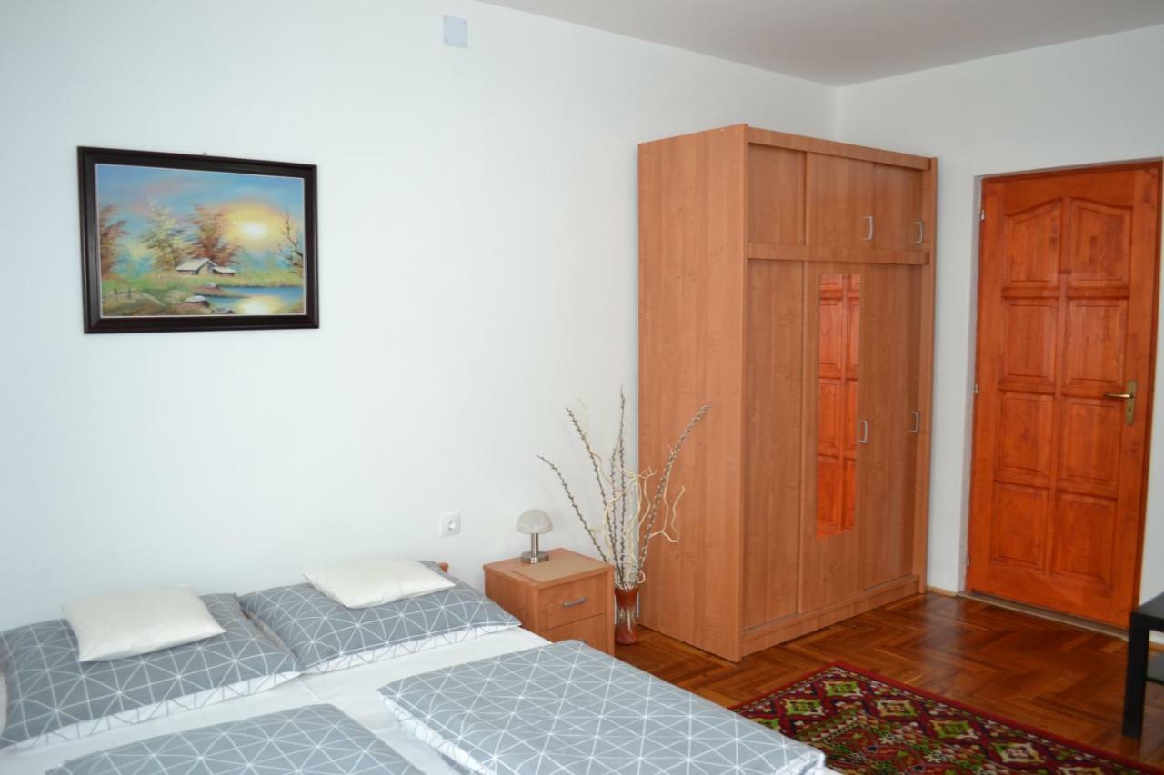 Liliom Apartman Gyula Exteriér fotografie